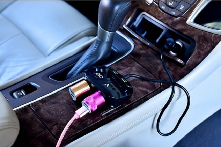 Bộ chia tẩu sạc trên ô tô 2USB tích hợp cầu chì chống cháy nổ bảo vệ thiết bị M513
