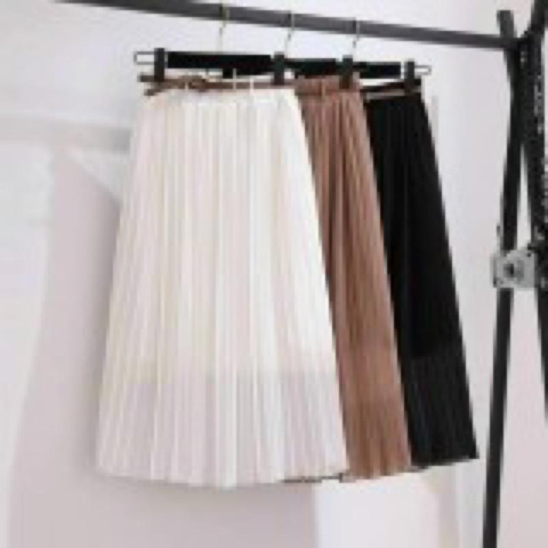 Chân váy dập ly nhỏ kèm đai