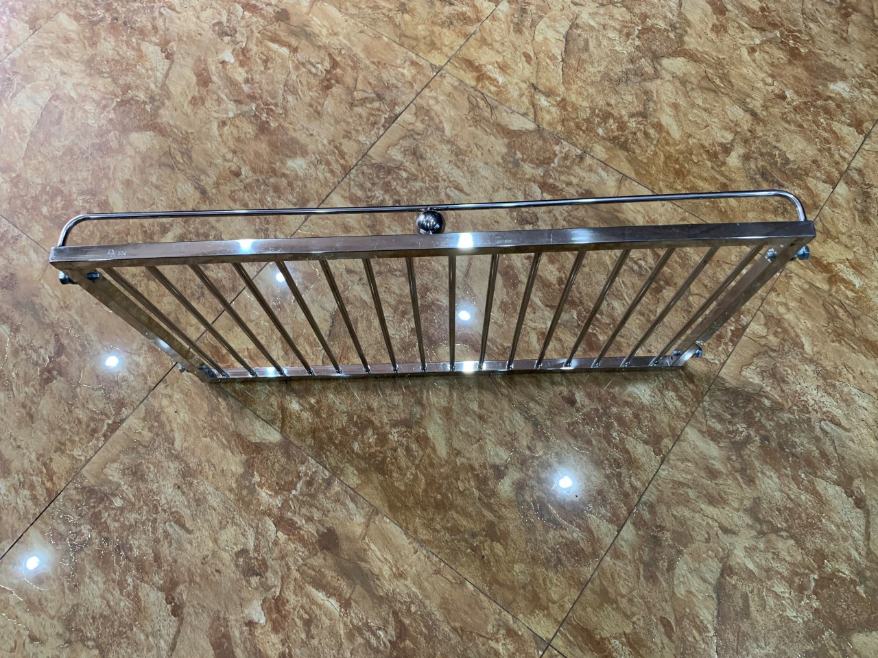 GIÁ GẦM BẾP , KỆ ĐỂ ĐỒ NHÀ BẾP INOX 304 . KT 75 X 50 CM