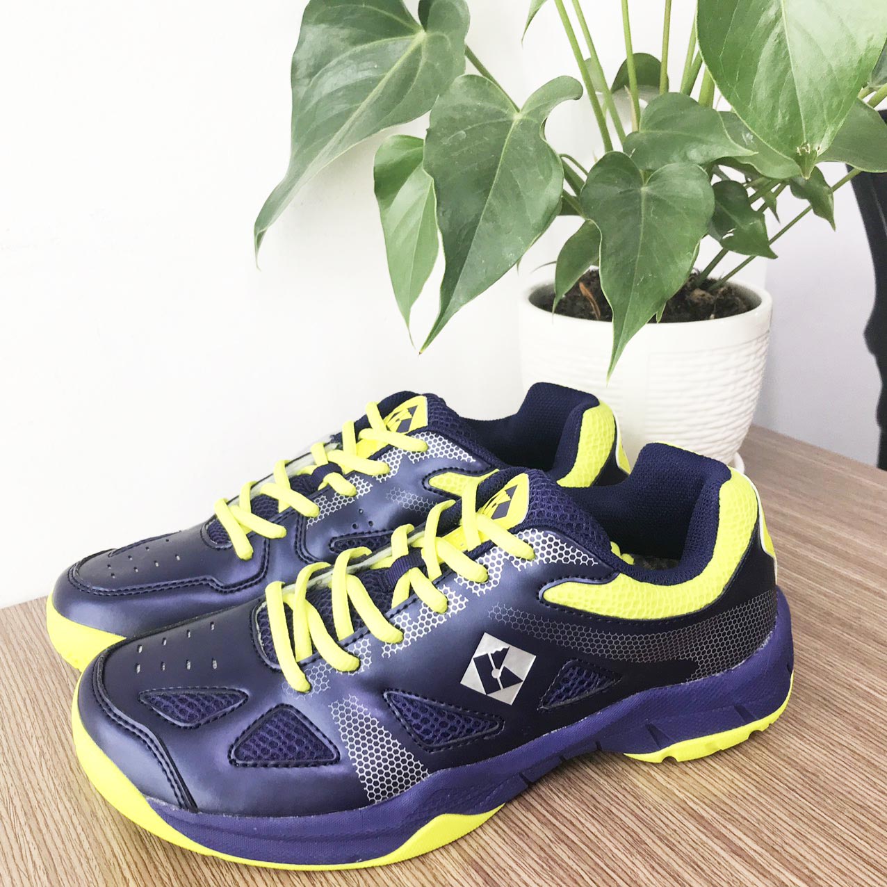 Giày bóng chuyền nam nữ chuyên dụng kumpoo KH-E23
