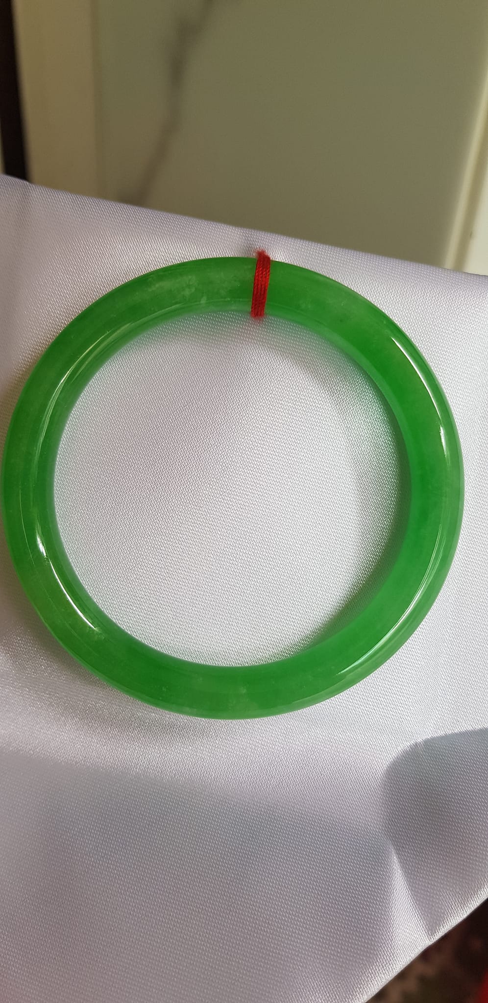 Vòng tay đá cẩm thạch tự nhiên Ngọc Đậu Lý A 54mm x cọng 8mm Màu Xanh Lý Đậu nhẹ tươi bóng mượt đẹp Nữ 53kg - 60kg đeo mệnh Mộc mệnh Hỏa mệnh Thủy ạ