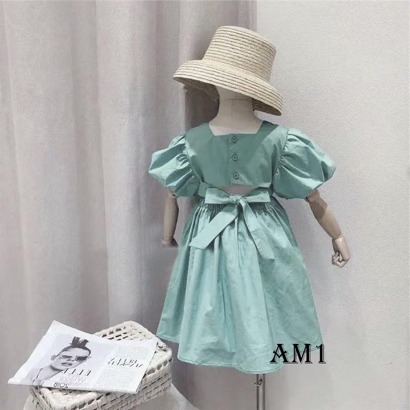 Váy trơn màu nổi cổ vuông bé gái QATE947