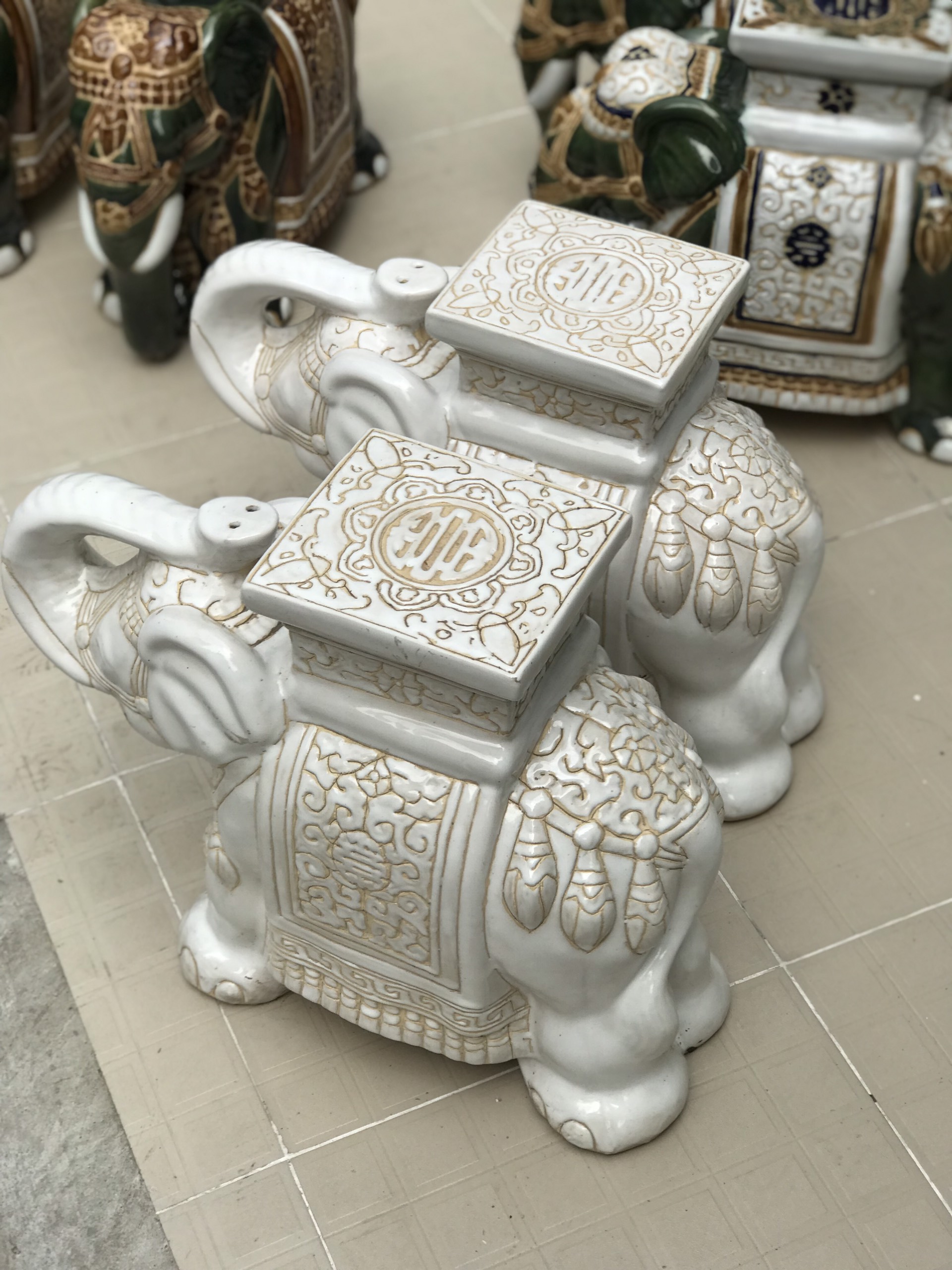 ĐÔN VOI GỐM SỨ 43CM VÒI CHÀO GỐM SỨ NAM BỘ TRANG TRÍ DECOR PHONG THỦY SÂN VƯỜN VÀ TRONG NHÀ