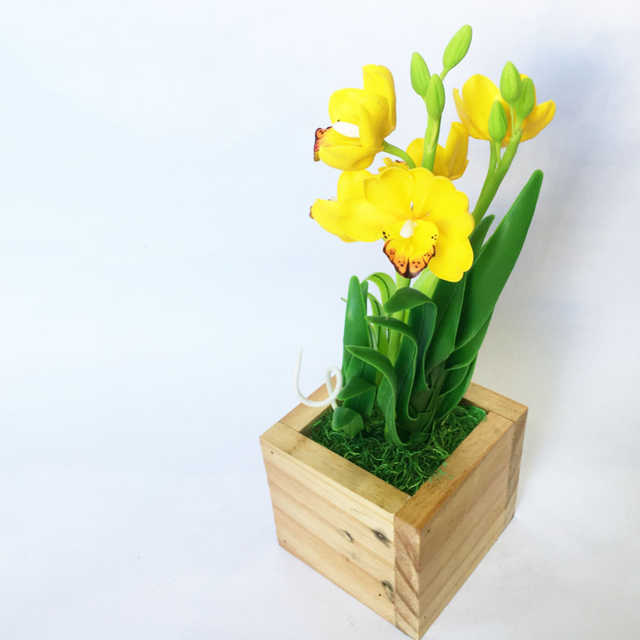 Chậu hoa đất sét mini- Địa lan vàng - Quà tặng trang trí handmade (34x11x11cm)