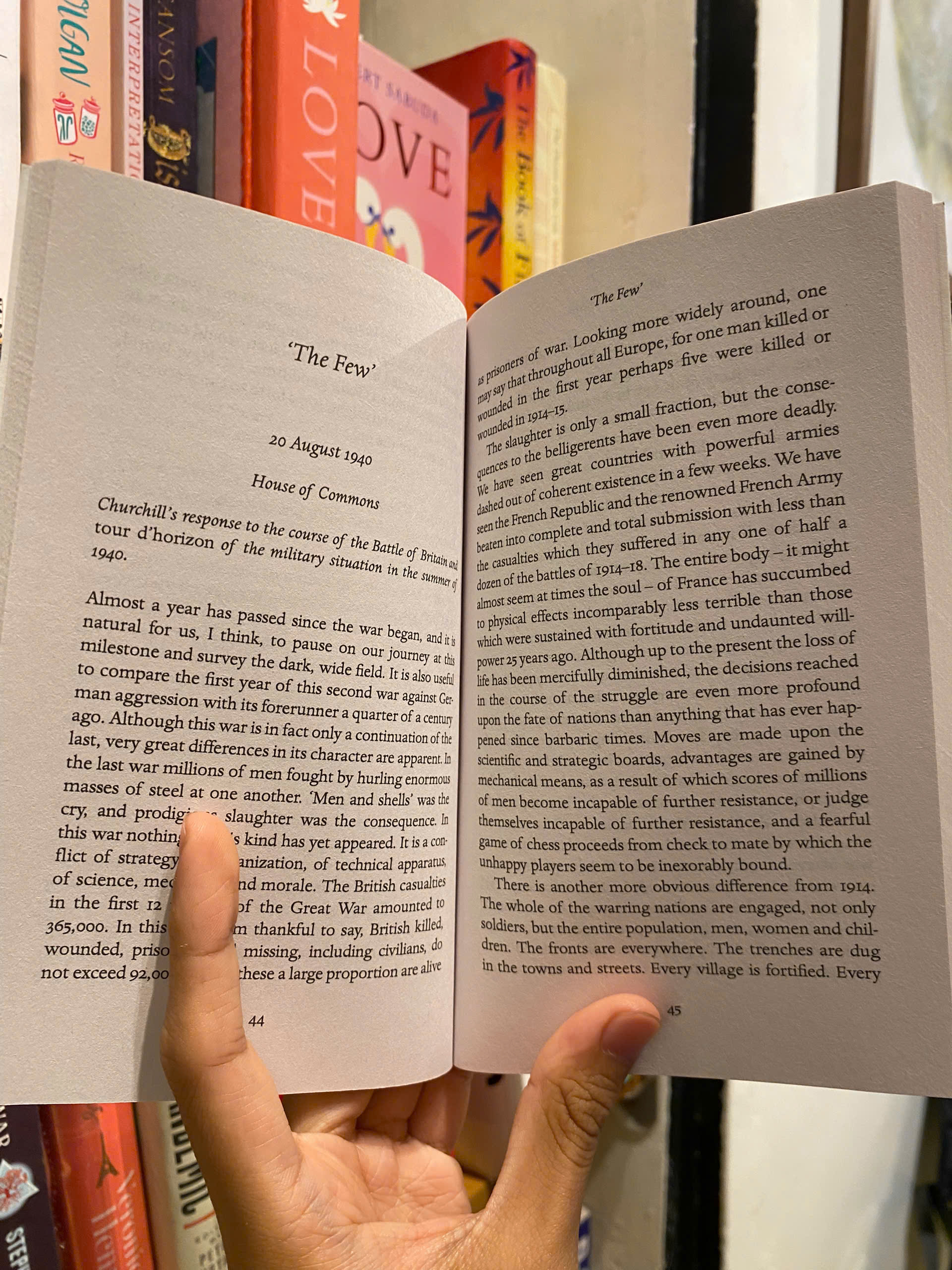 Sách - We Will All Go Down Fighting to the End by Winston Churchill (Penguin Great Ideas)