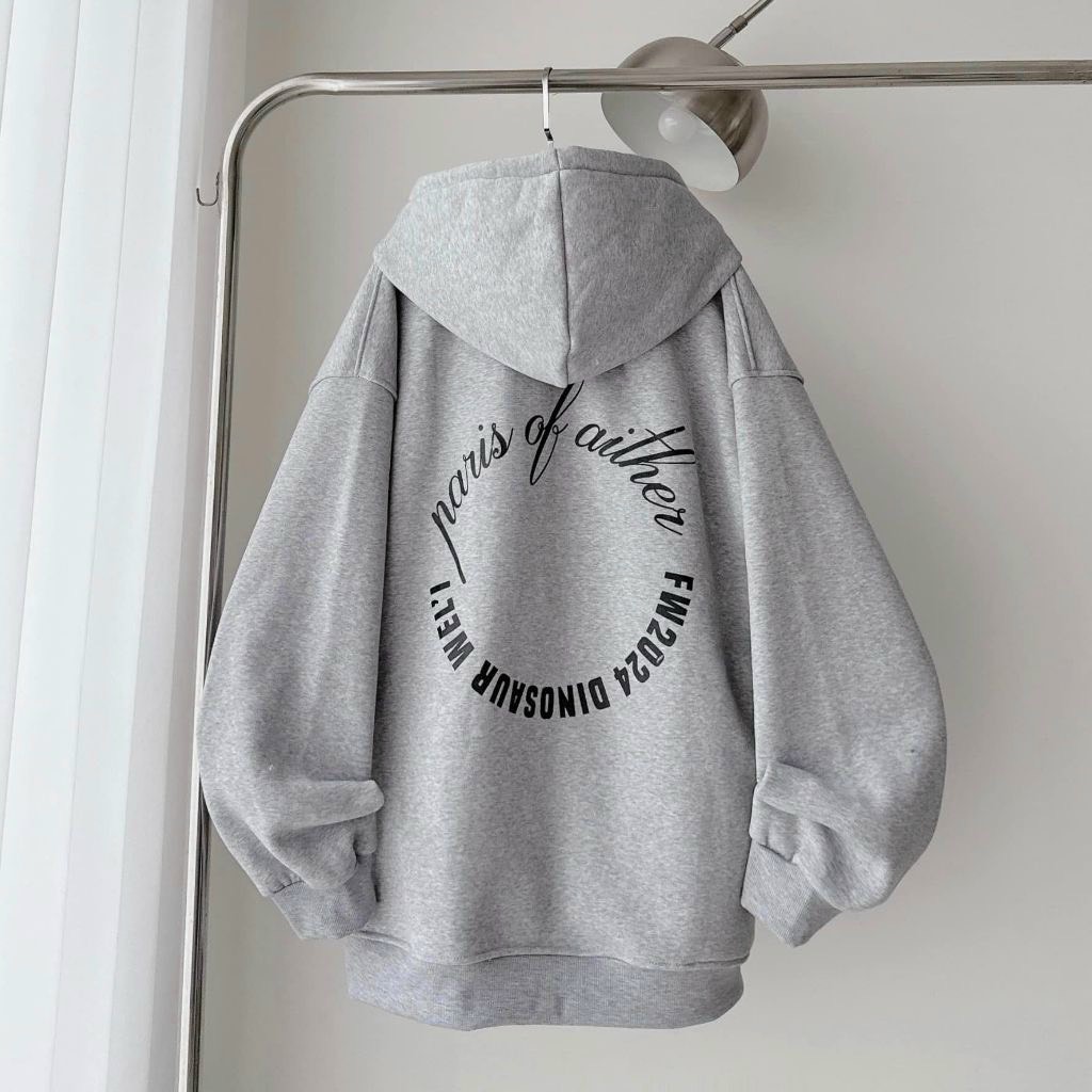  Áo hoodie chất nỉ mềm mịn, nón 2 lớp lót vải cùng màu, hình in nổi chữ Peris of Aither, có túi trước