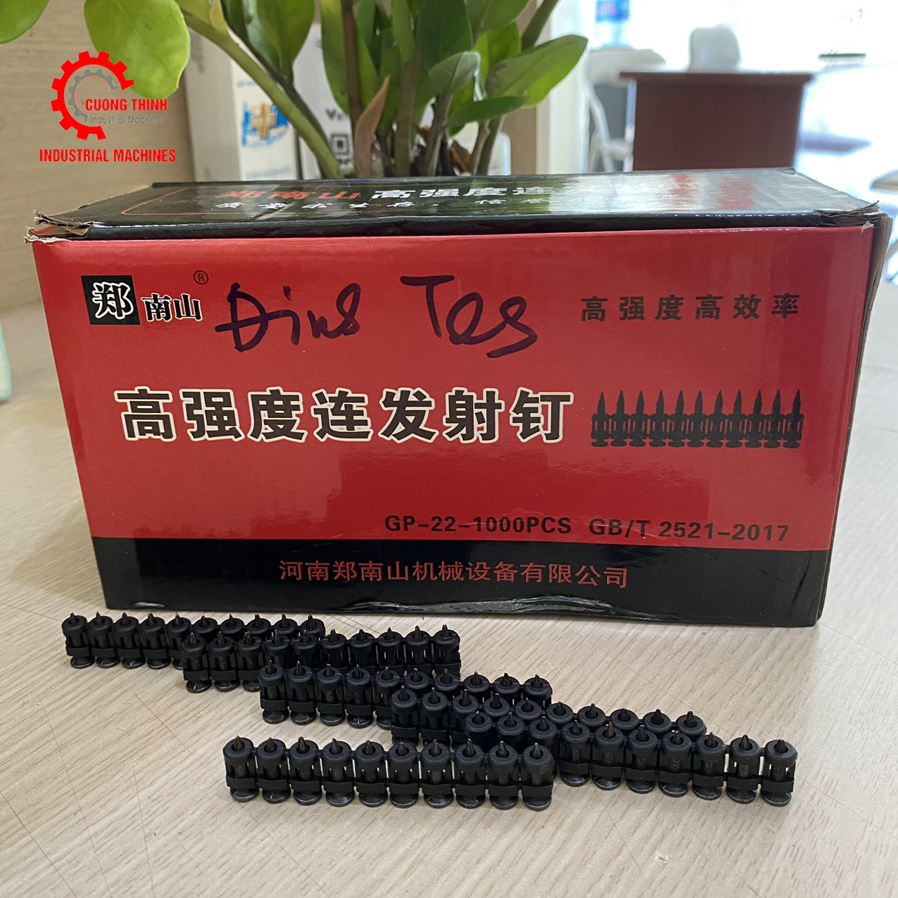 Đinh súng máy bắn đinh bê tông không dây kèm gas Cường Thịnh