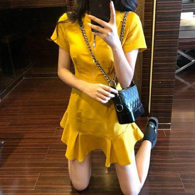 Váy ulzzang vàng siêu sexy