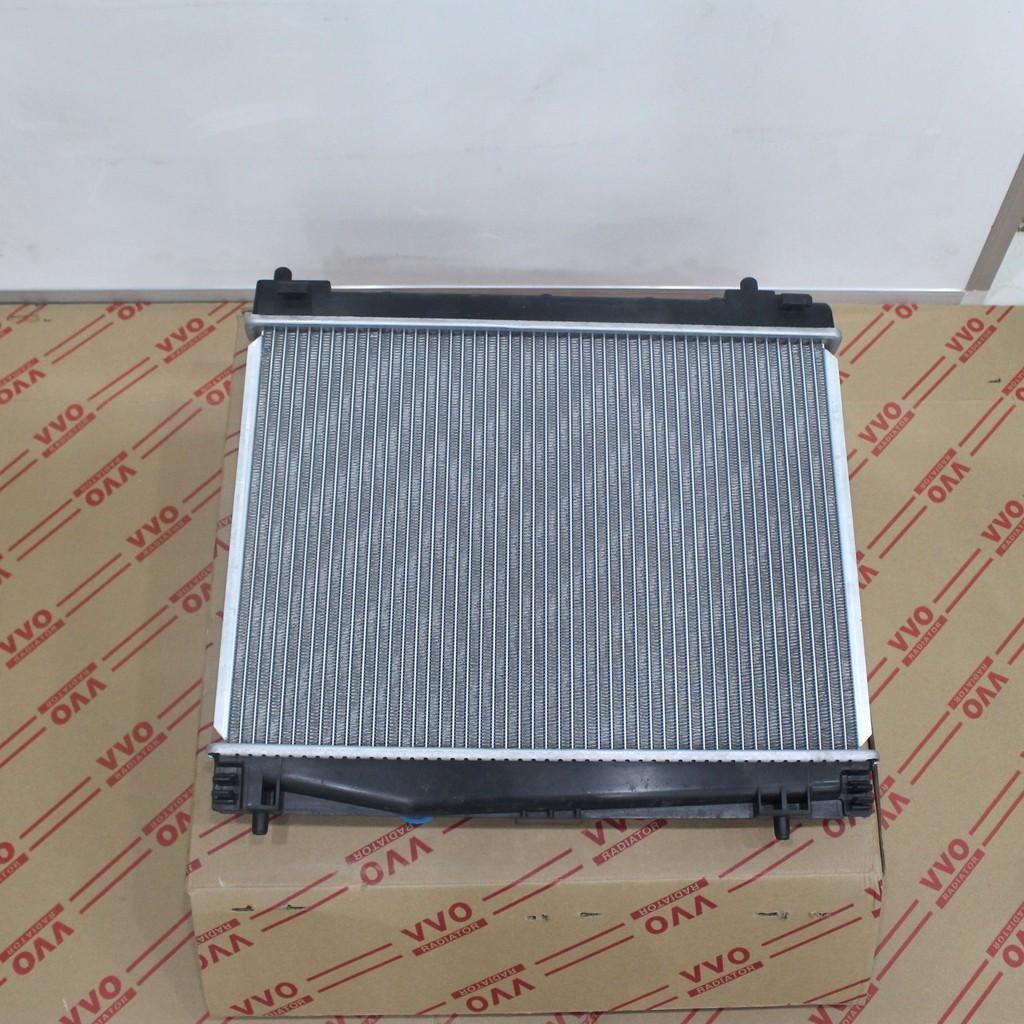 Két nước Toyota Yaris ngắn, số tự động