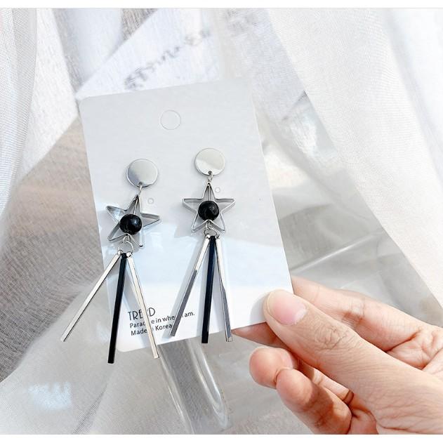 HOA TAI SÁNG DÀI NGÔI SAO BI ĐEN