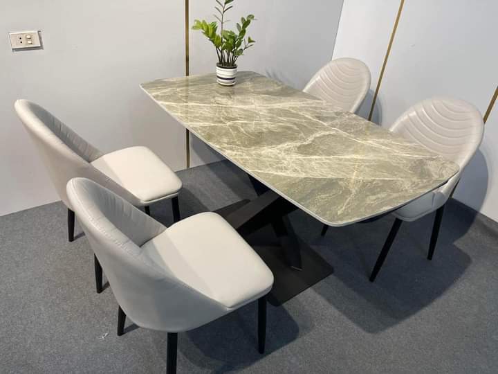 Bộ bàn ăn mặt đá Ceramic bóng chân chéo chữ X kết hợp ghế Leaf