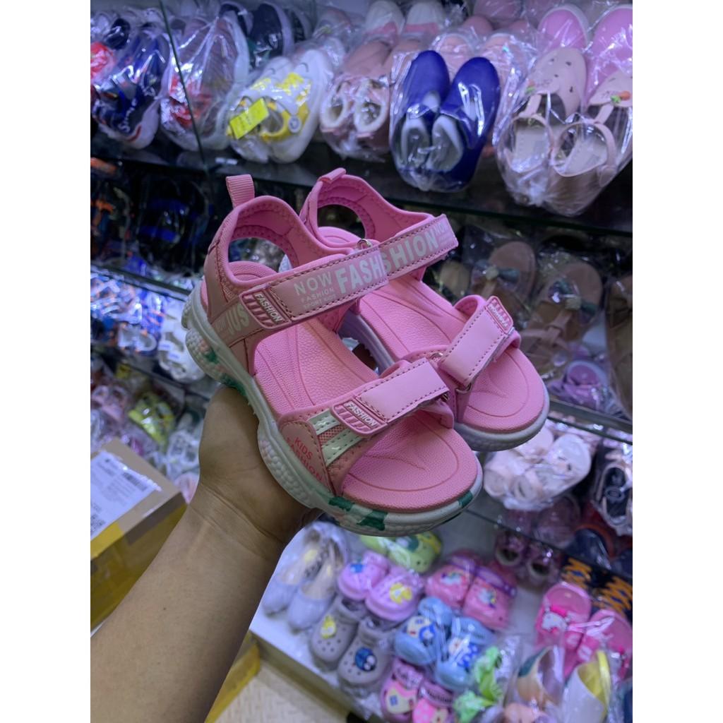 Sandal bé gái NHÍM SHOP dép quai hậu trẻ em 3 4 5 đến 12 tuổi đế Eva siêu nhẹ quai dán đi học thời trang và cá tính SG49