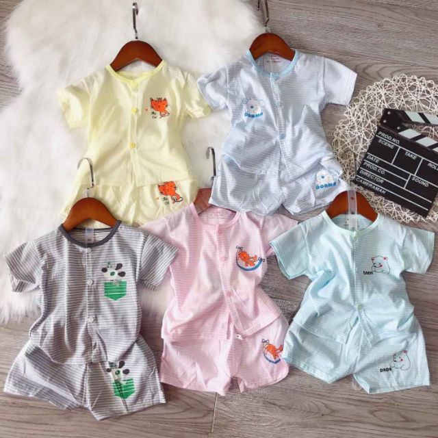 Set 5 bộ quần áo cộc tay mẫu kẻ ngang vải cotton mẫu mới nhất, mặc mát và thấm hút mồ hôi cực tốt cho bé