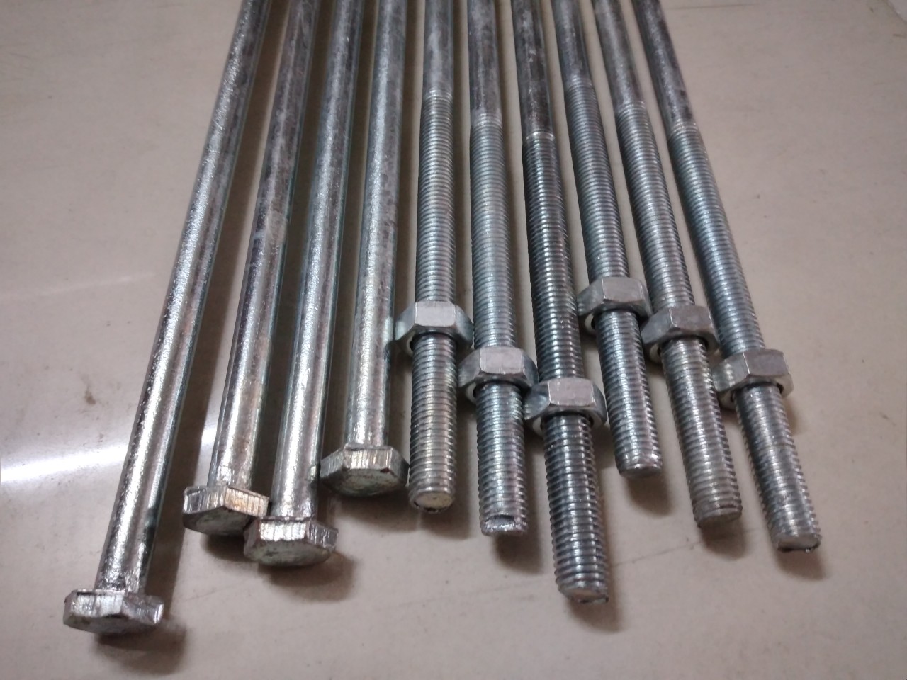 TY BULON TÁN 40 Để giằng mái nhà xưởng, Để treo thang máng cáp trong tòa nhà, Dùng trong lắp đặt hệ thống PCCC, cứu hỏa