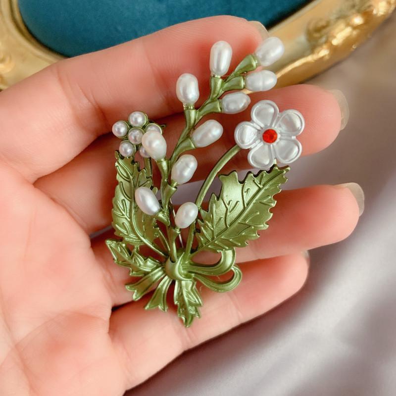 Cài áo thời trang phong cách Châu Âu vintage cành hoa 3D phối ngọc trai nước ngọt GC228