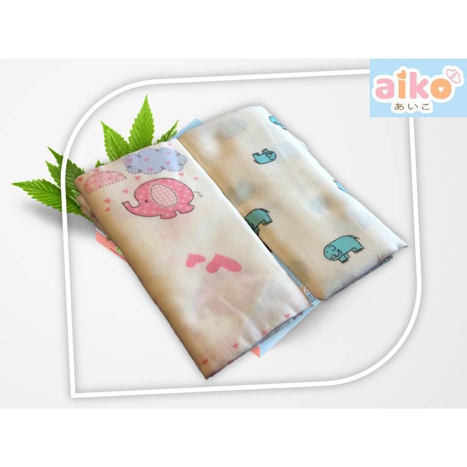 Combo 2 Khăn Tắm Aiko Xuất Nhật In Hình 2 Lớp (80x85cm/cái x 2 cái) - Màu Ngẫu Nhiên