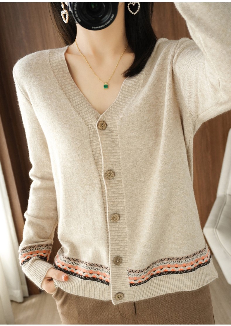 Áo khoác cardigan nữ phối cúc xinh xắn ARCTIC HUNTER AH03