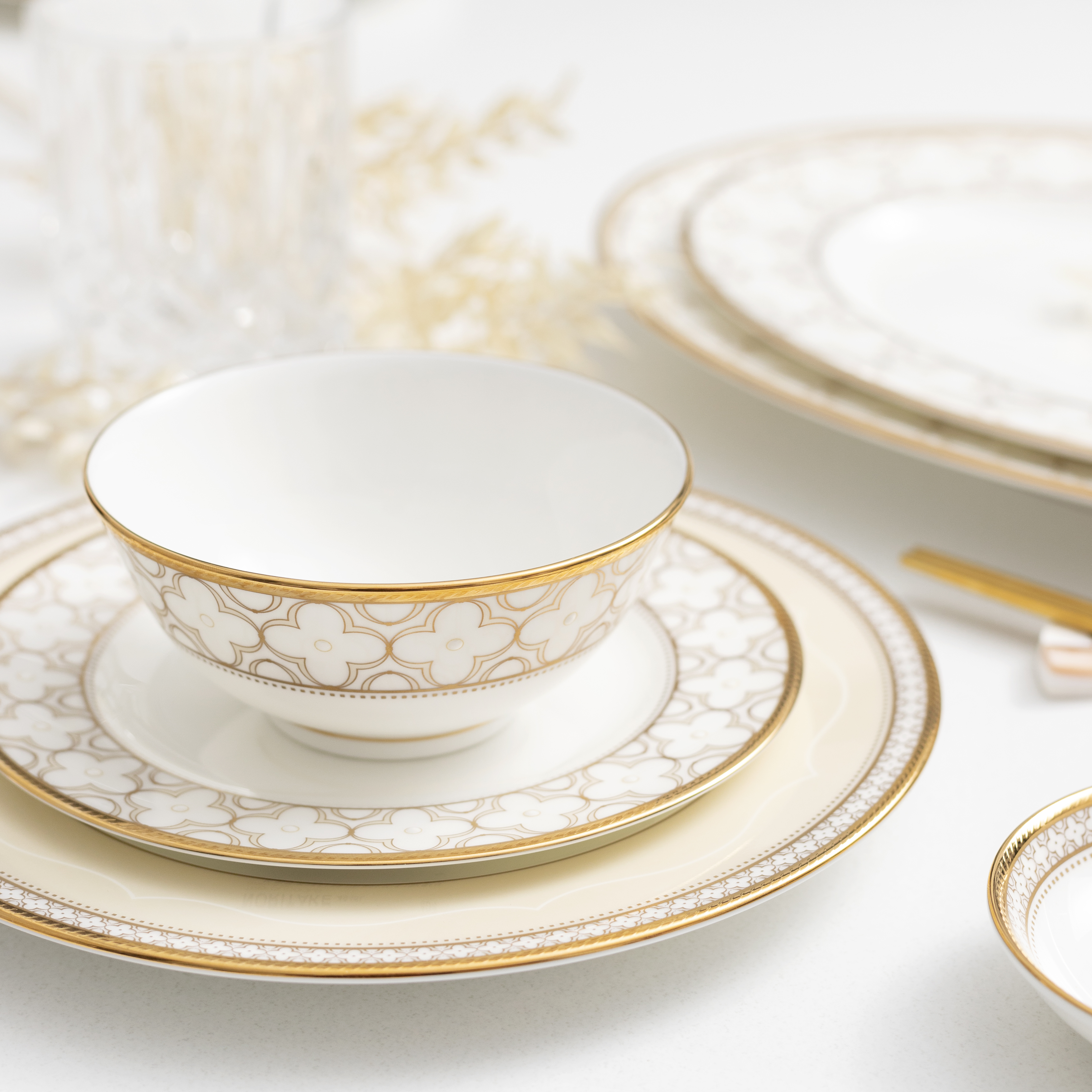 Bộ Bàn Ăn Châu Á Cơ Bản 22 Món Noritake dòng Trefolio Gold Sứ xương cao cấp (4945L - D022AB)