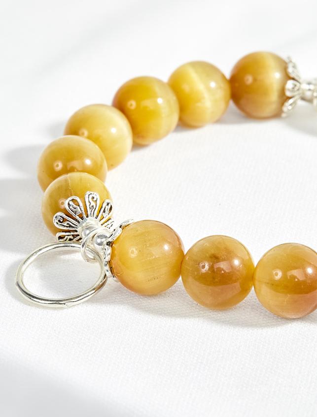 Vòng thạch anh mắt hổ vàng tâm phối charm tròn vuông tam giác Ngọc Quý Gemstones