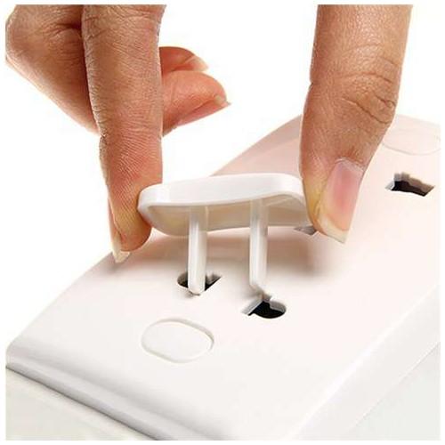Combo 10 bịt ổ điện 2 chân, 3 chân lộn xộn bằng nhựa cao cấp