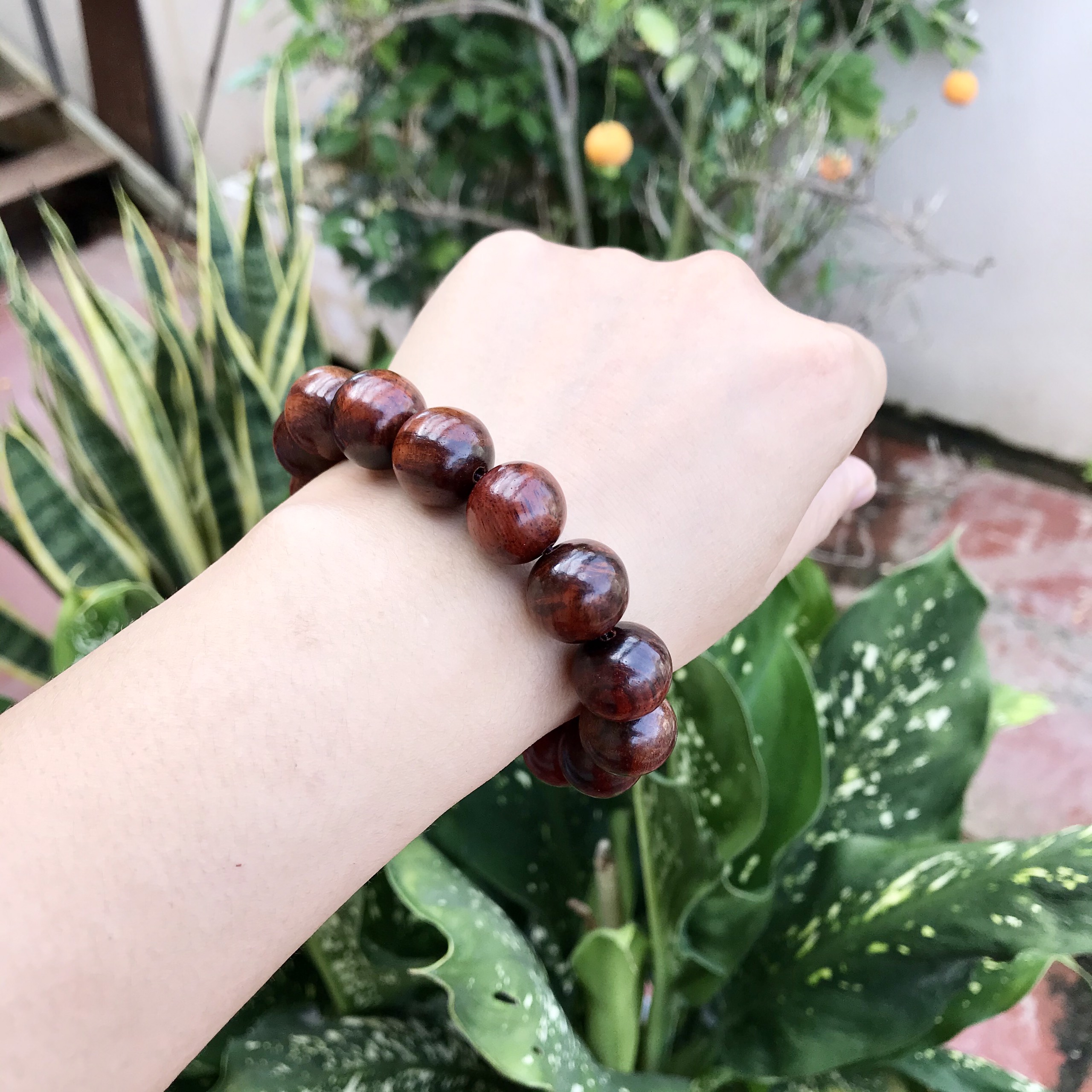 Vòng tay gỗ Trắc Đen / Đỏ màu tự nhiên (BH686) Phong Thủy - Tài Lộc - Bracelet of HAHANCO