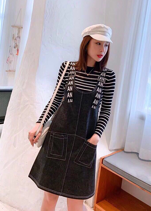 Đầm Yếm Jean Nữ 2 Dây In Chữ Thời Trang