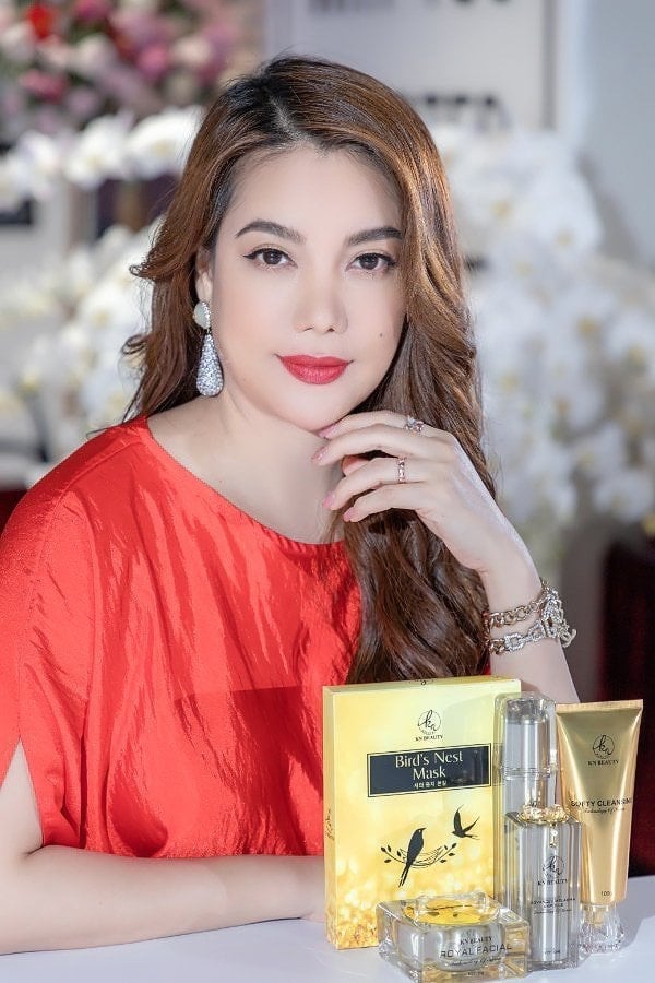 Sữa Rửa Mặt KN Beauty giữ ẩm cho da Softy Cleansing 100g