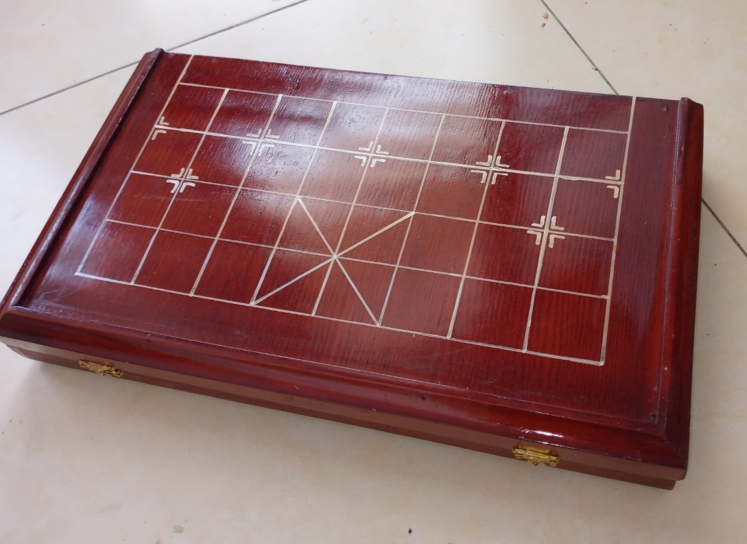 Bộ bàn cờ tướng gỗ 43x46 và quân gỗ nhãn 3,5cm