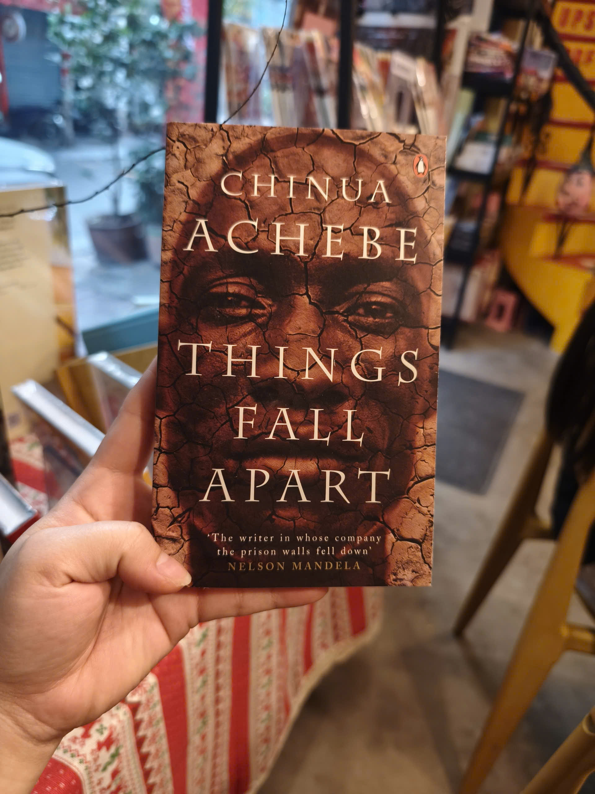 Sách - Things Fall Apart by Chinua Achebe - Fiction/Classics/Historical Fiction - Sách Ngoại Văn