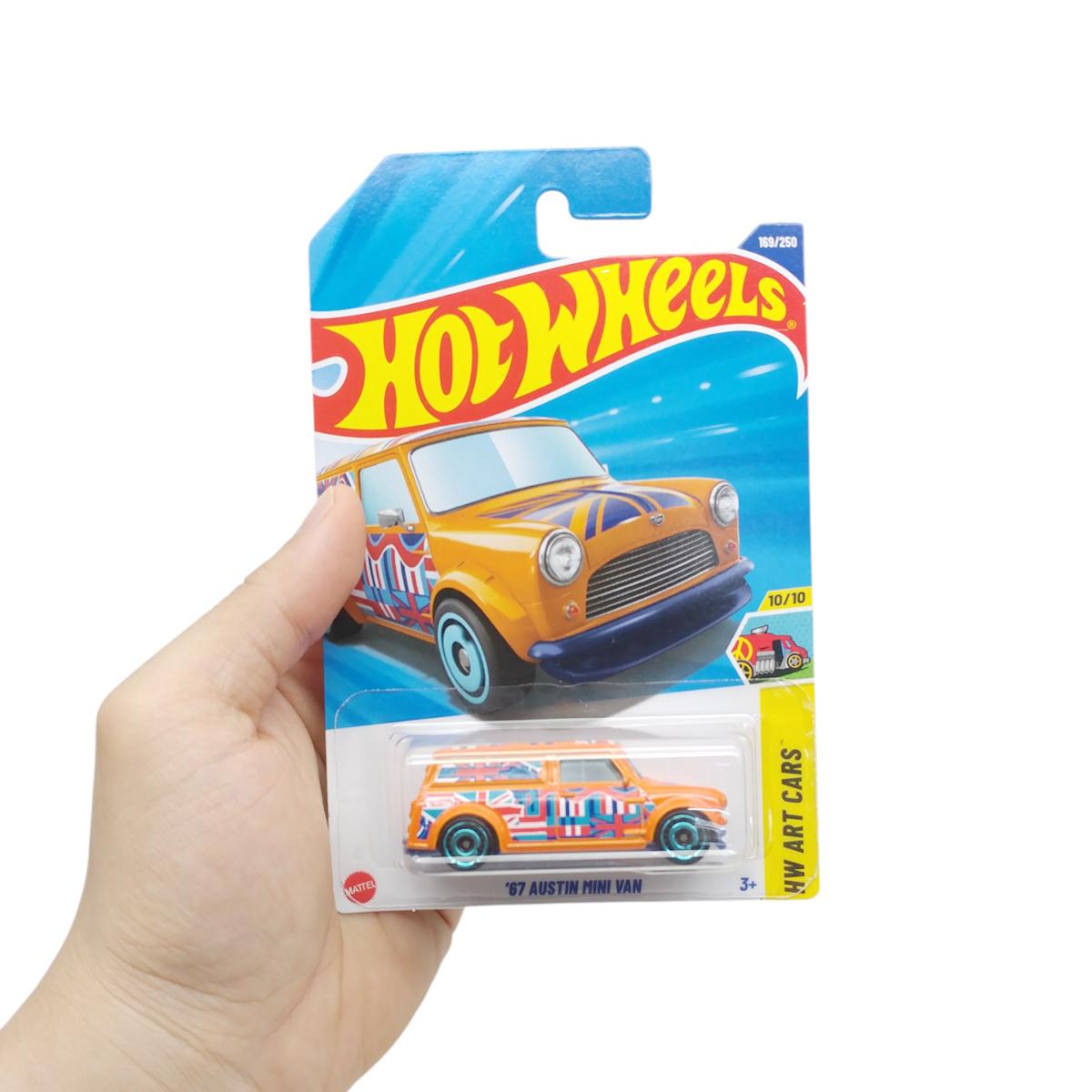 Siêu Xe Hot Wheels C4982 - 169/250 - 67 Austin Mini Van (Mẫu Màu Giao Ngẫu Nhiên)