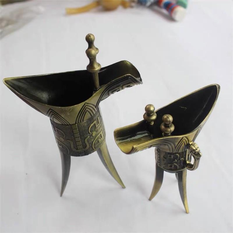 Chén sắt cổ trang dùng làm đạo cụ chụp ảnh