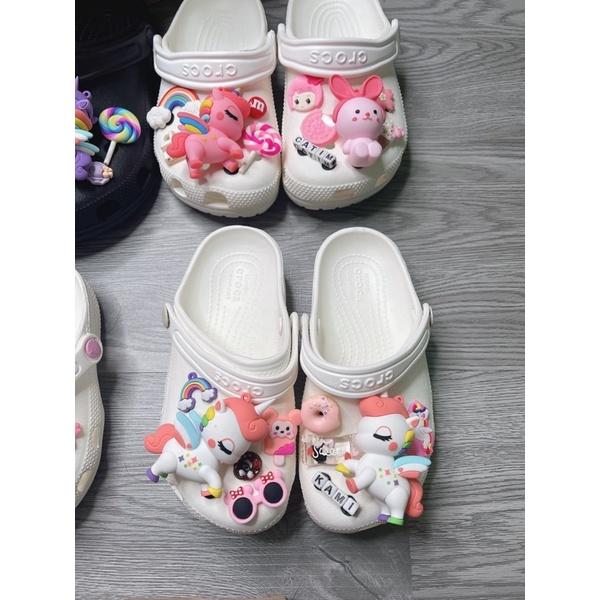 Dép sandan cờ rốt full charm và tên