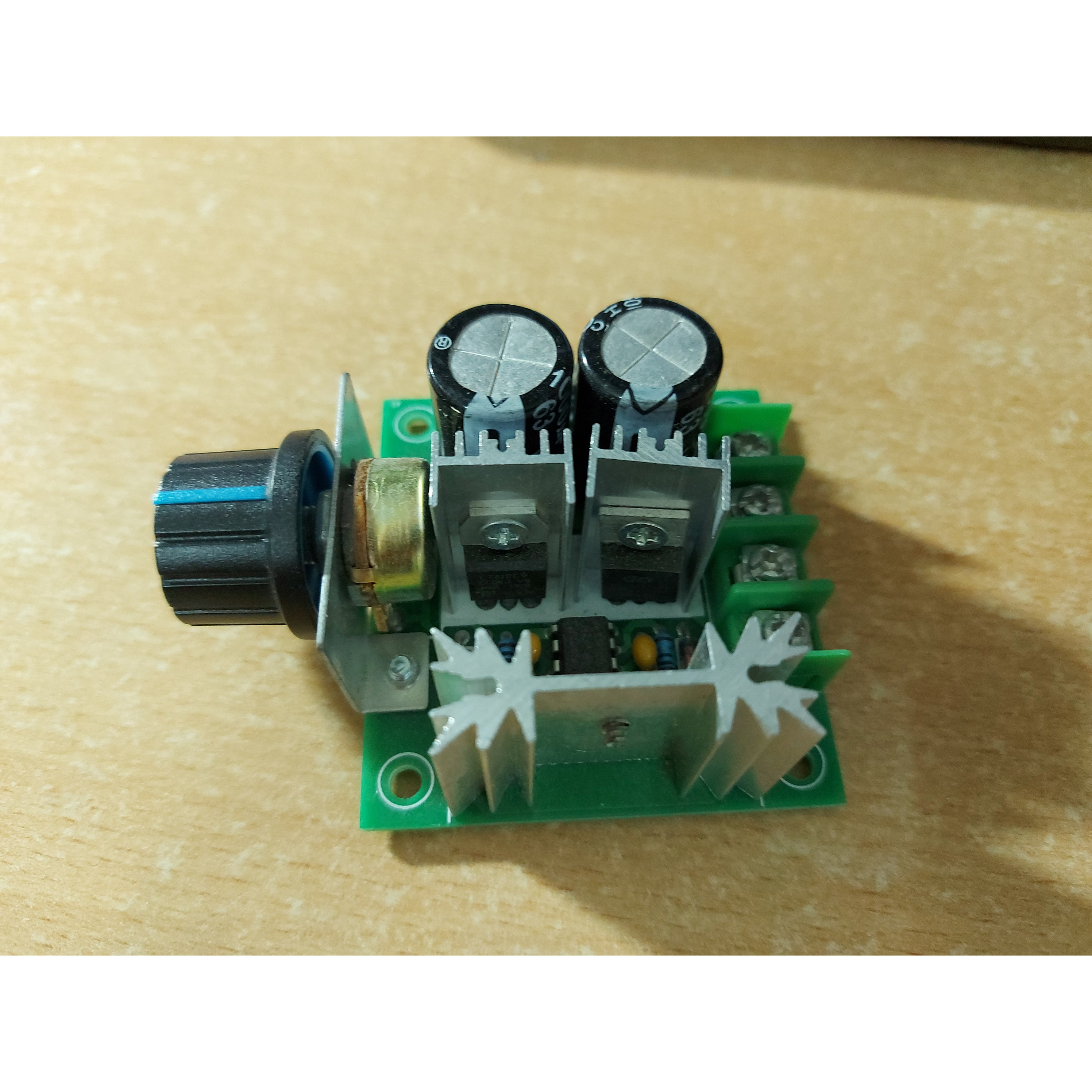 Mô đun động cơ điều chỉnh tốc độ DC 12v 24v 30v 40v 13khz Pwm Dc 10a 50v 1000uf