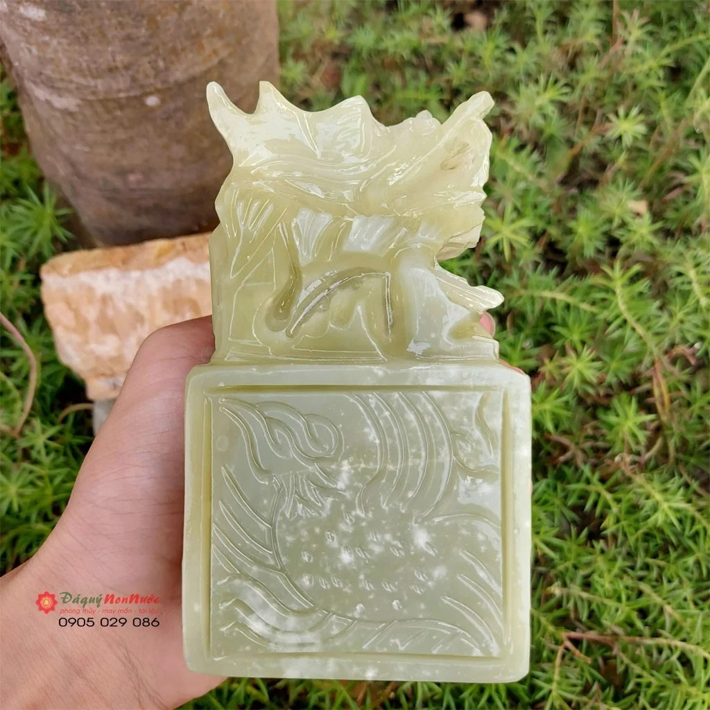 Ấn rồng phong thủy đá ngọc Pakistan cao 12cm - đá Non Nước