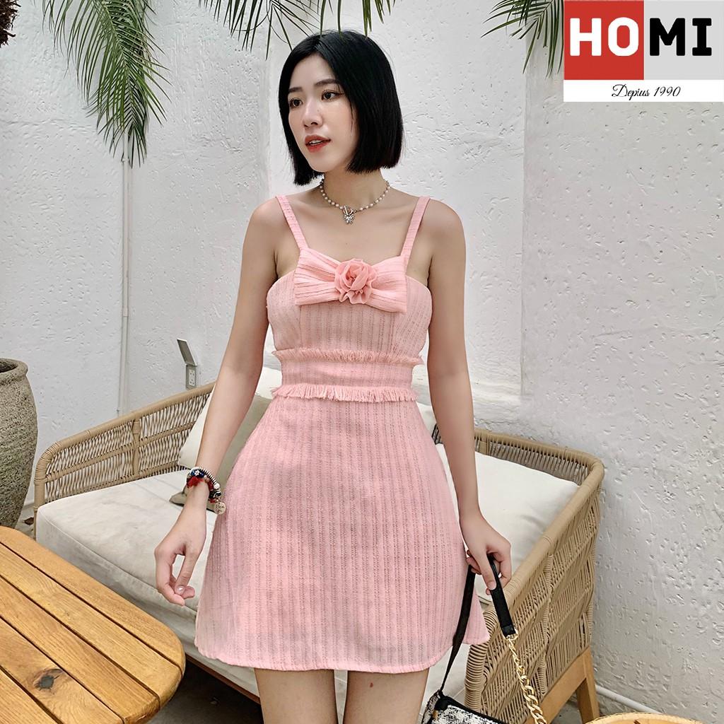 Đầm 2 dây cúp ngực màu hồng cổ vuông