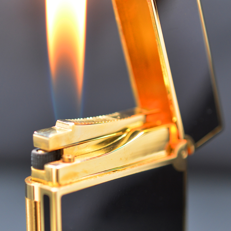 Vỏ Hột Quẹt Bật Lửa Gas Đá S.T Upon D86v Thiết Kế Họa Tiết Sơn Mài Đen In Quốc Huy Indonesia Độc Đáo - Dùng Gas Đá Cao Cấp