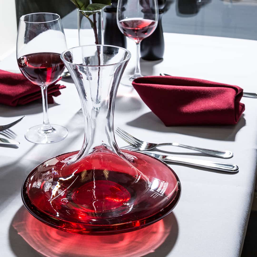 Bình Phục Vụ Rượu Vang Stoelzle Classic Decanter 750ml - Thổi Thủ Công Với Bề Mặt Rộng Và Cổ Dài - Thiết Kế Thanh Lịch, Nâng Tầm Thưởng Thức Rượu Vang