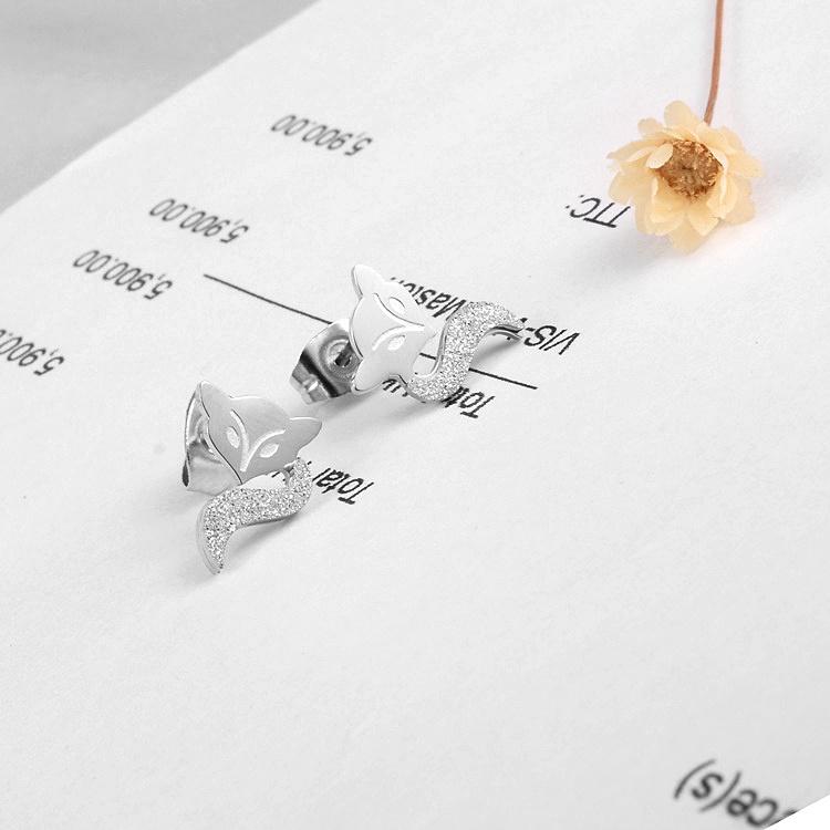 Bông Tai Nữ Titan Con Cáo Phun Cát Cao Cấp, Cá Tính