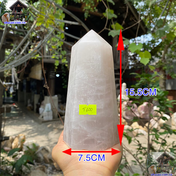 Trụ lục giác thạch anh hồng tự nhiên giúp giải phóng năng lượng tiêu cực-1.08kg -T600