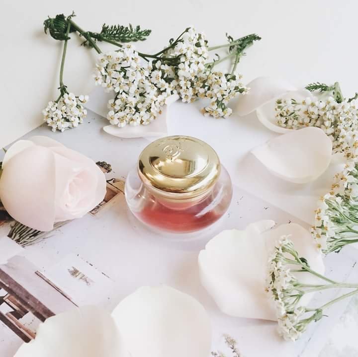 Son Dưỡng Môi Bách Hợp