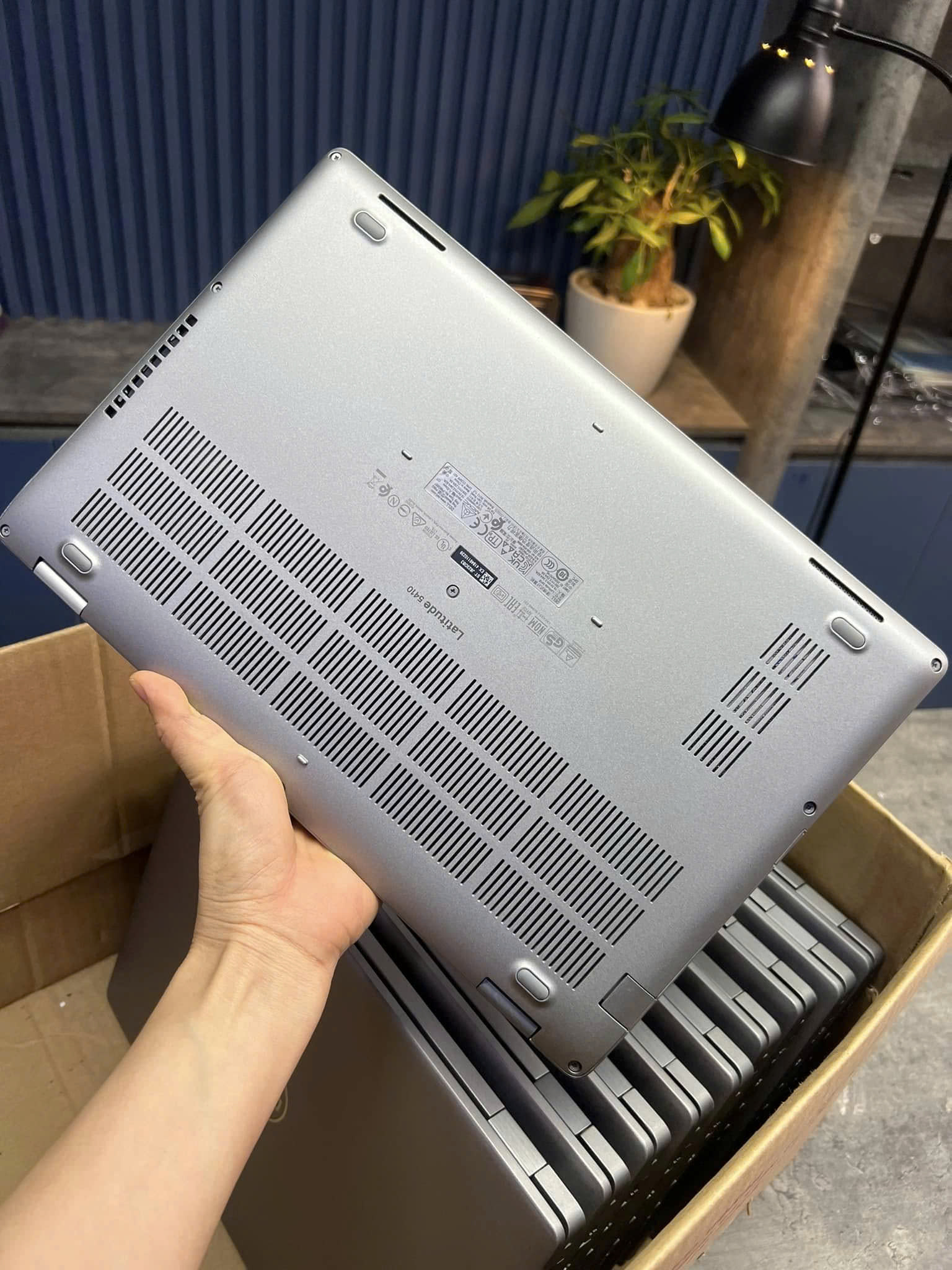 Dell Latitude 5410 /Core i5-10310U / RAM 8GB / SSD 256GB / 14inch FHD - Hàng Chính Hãng