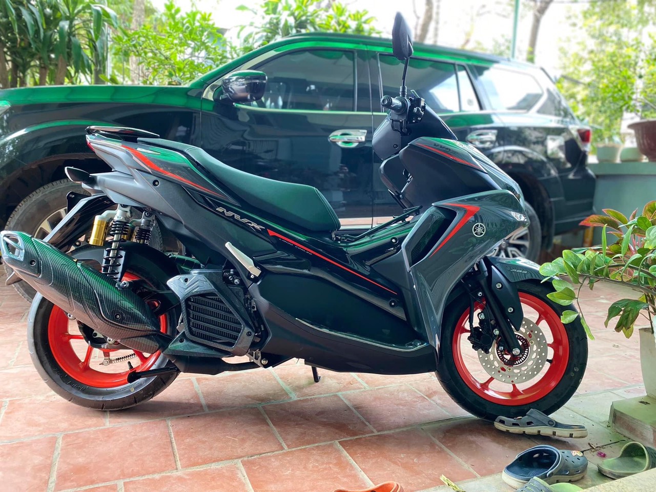 ỐP KÉT NƯỚC DÙNG CHO ĐỜI XE NVX 2021 2022 2023 CACBON