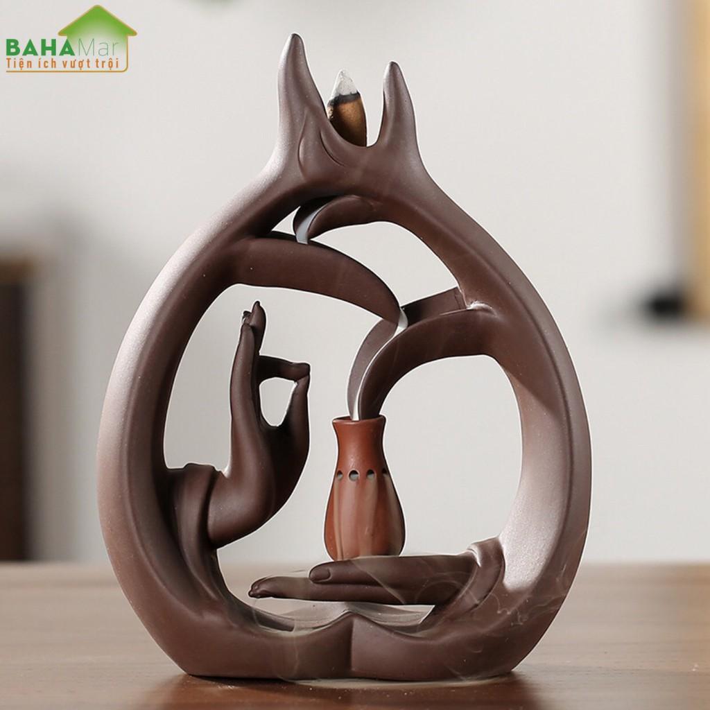 THÁC KHÓI TRẦM HƯƠNG TRÊN ĐÔI TAY PHẬT Sáng tạo vẻ đẹp với phong cách điêu khắc, thú vị và hấp dẫn. Quà tặng h