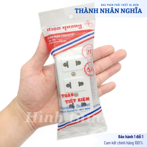 Ổ cắm Điện Quang ĐQ 004A-02 ( 3 lỗ không dây )