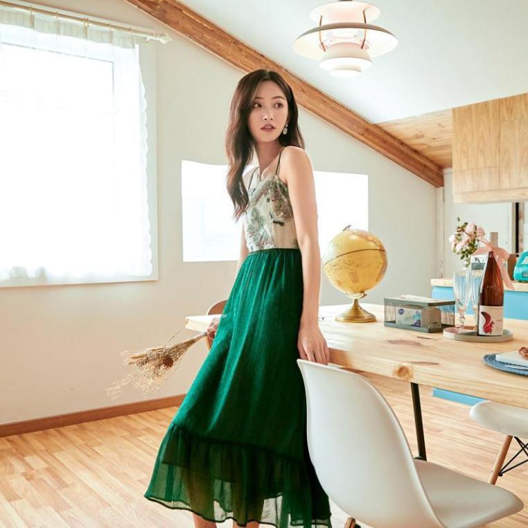 Đầm Xanh Nightingale Thêu Hoa - phong cách Retro