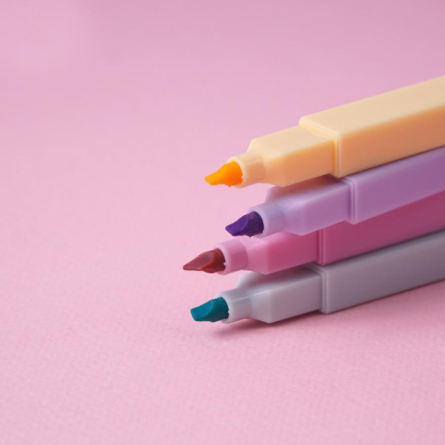Vỉ 4 Bút Highlight Ngòi Siêu Mềm Macarons - ClassMate CL-HL0005S (Mẫu Bao Bì Giao Ngẫu Nhiên)