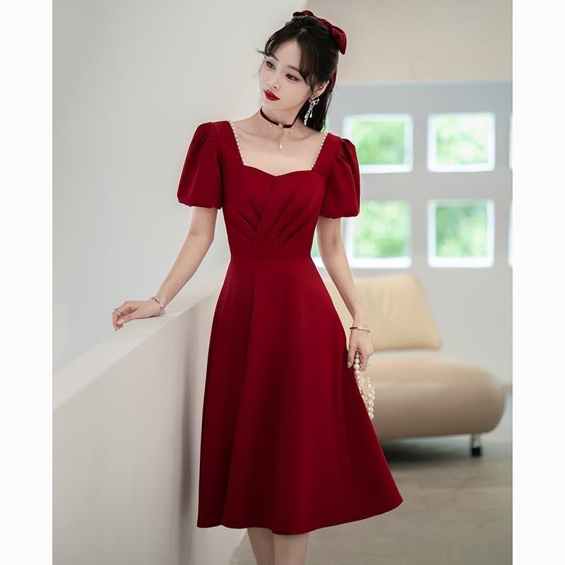 ĐẦM TAY NGẮN ĐI TIỆC VỚI 2 BÊN VAI ĐÍNH CƯỜM