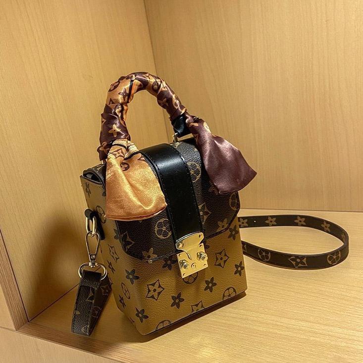 Túi xách, túi đeo vai nữ ZuCi A11 size 17cm dáng cốp đi chơi, đi làm đựng điện thoại, mỹ phẩm