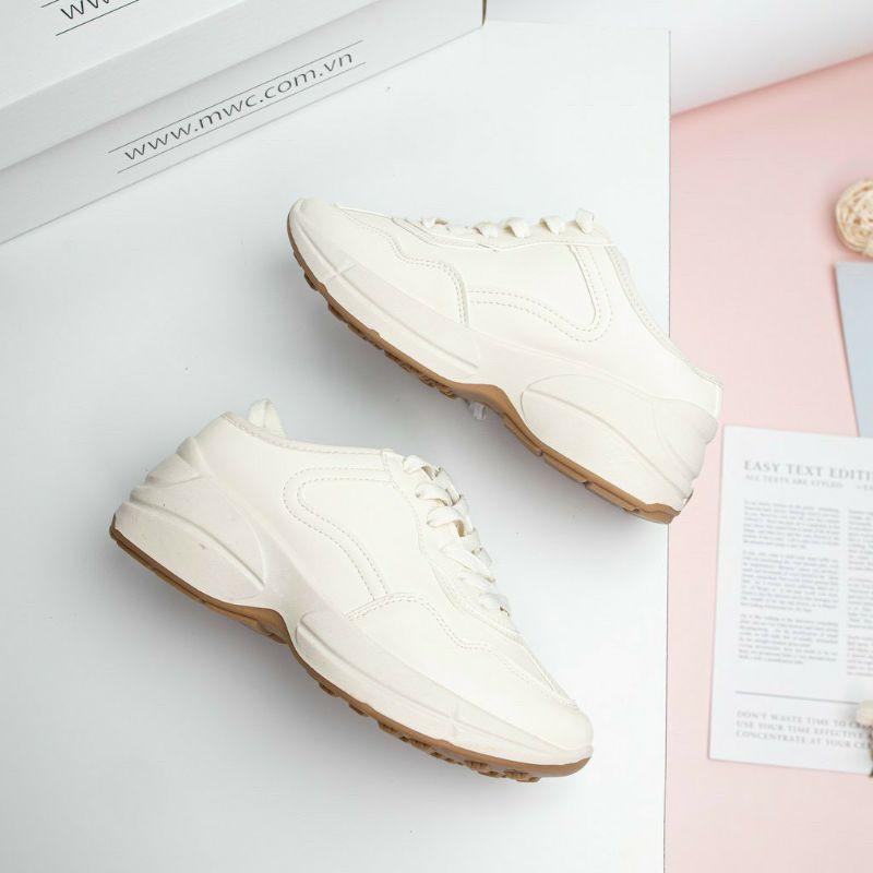 Sục thể thao nữ trắng trơn bao xinh