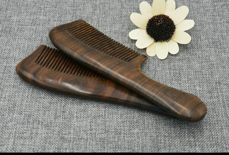 Lược gỗ đàn hương đen Mã 1902 3